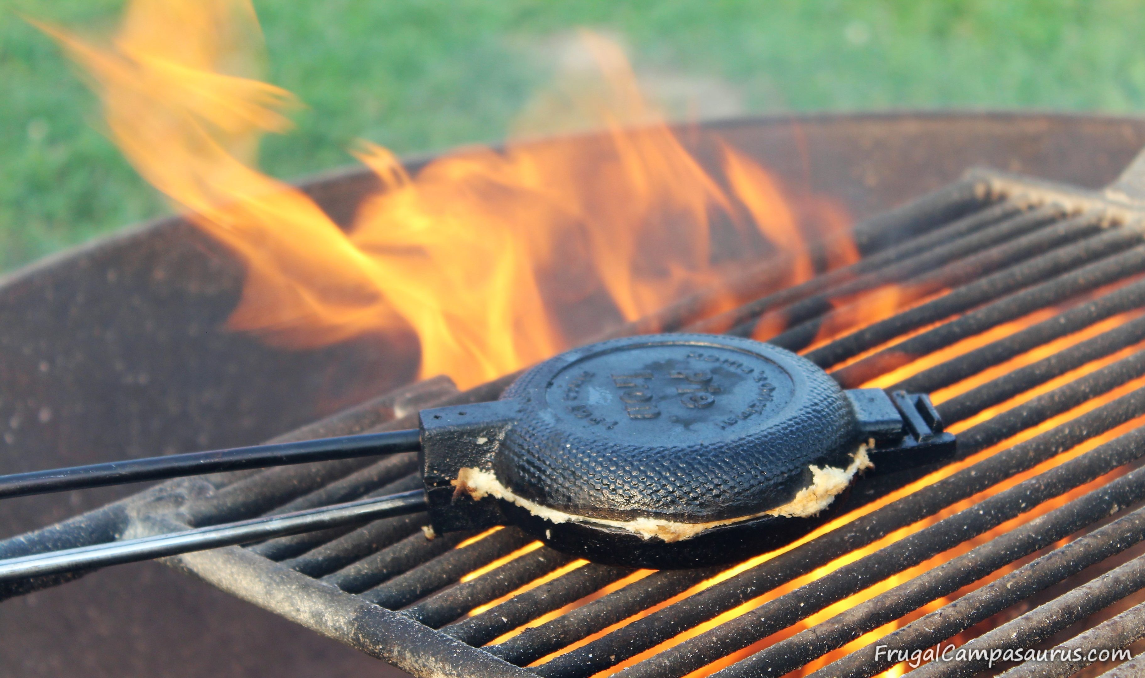 Cast Iron Hot Dog Pie Iron Fireside Cookers, Set of 2