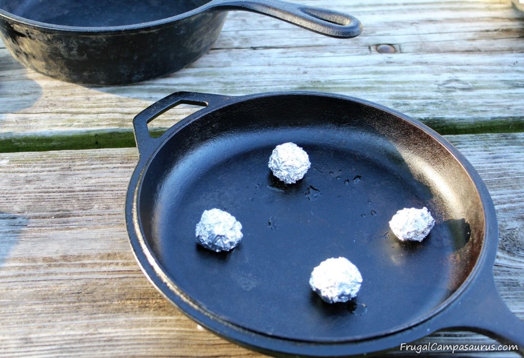 New (to me) Dutch Oven Cooking Method= Delicious Cinnamon Rolls! Frugal Campasaurus