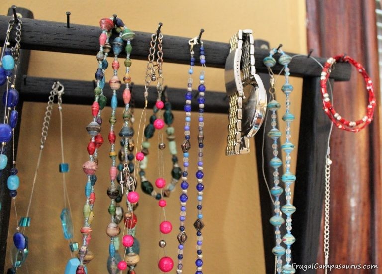 Jewelry Display: A Thrift Store Makeover - Frugal Campasaurus